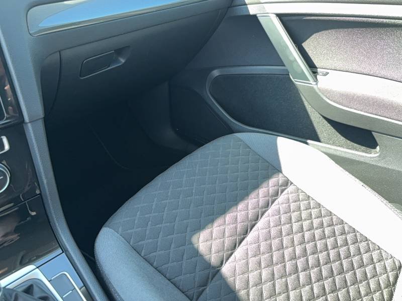 Volkswagen Golf - Photo 24