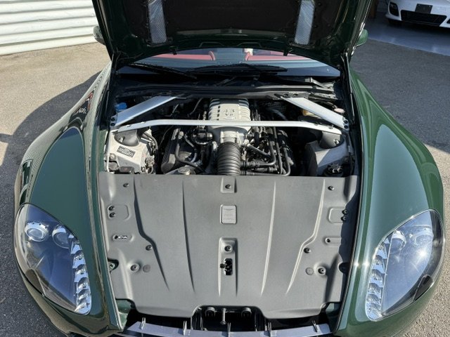 Aston Martin Vantage - Photo 7