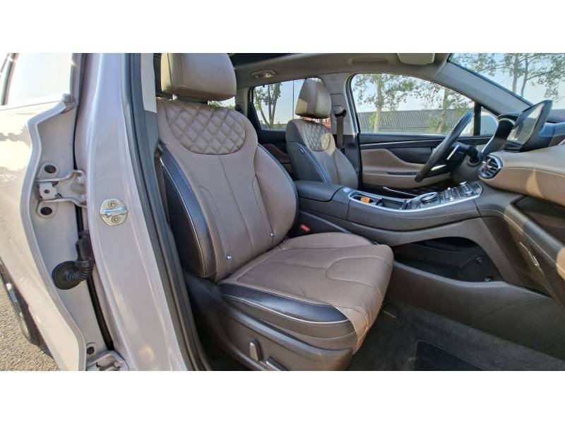 Hyundai Santa Fe - Photo 16