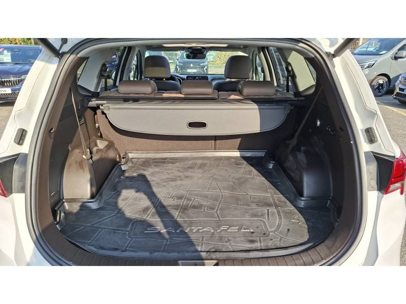 Hyundai Santa Fe - Photo 37