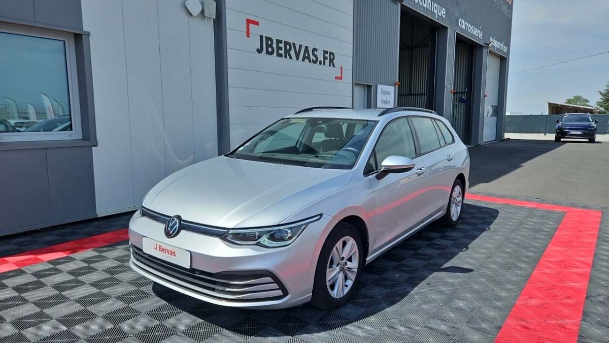 Volkswagen Golf SW - Photo 1