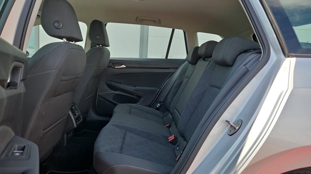 Volkswagen Golf SW - Photo 11