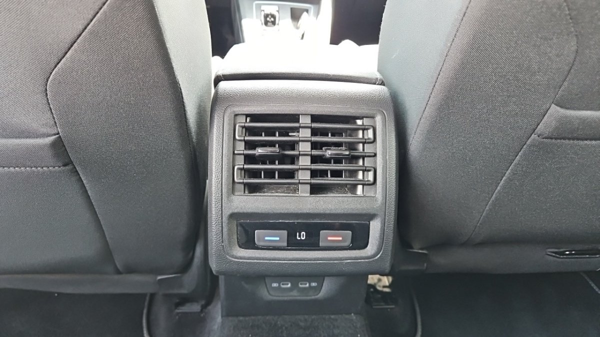 Volkswagen Golf SW - Photo 16