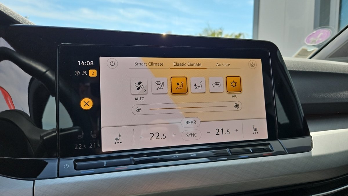Volkswagen Golf SW - Photo 18