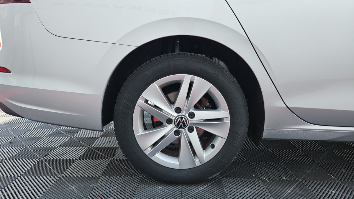 Volkswagen Golf SW - Photo 8