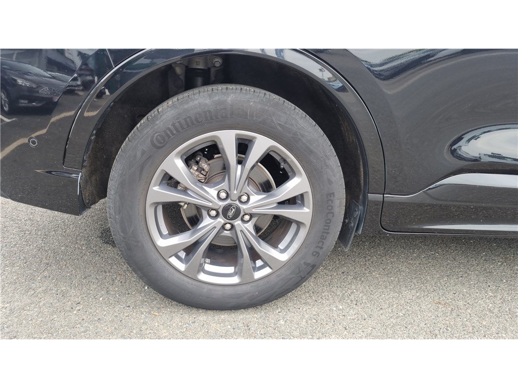 Ford Kuga - Photo 17