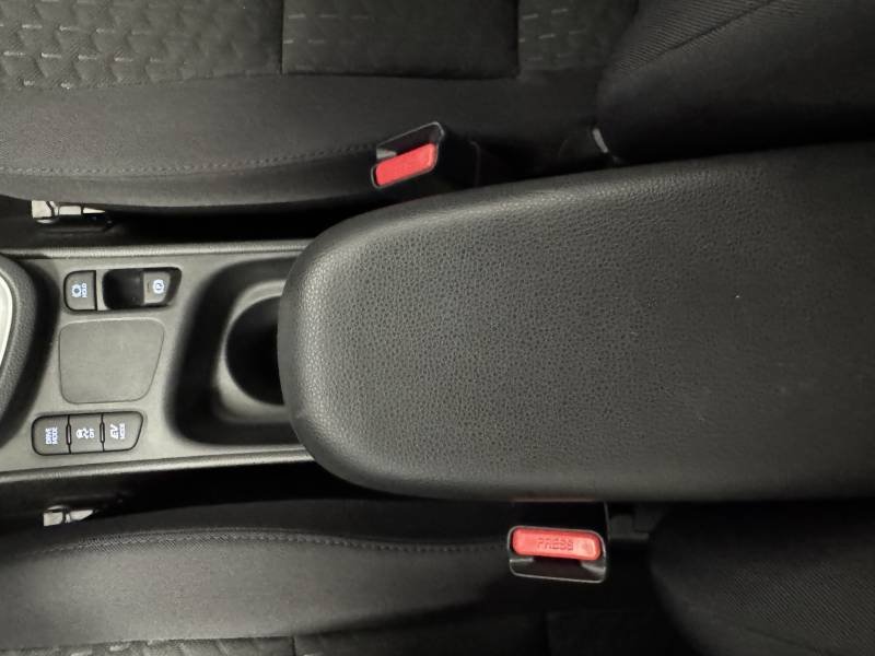 Toyota Yaris - Photo 23