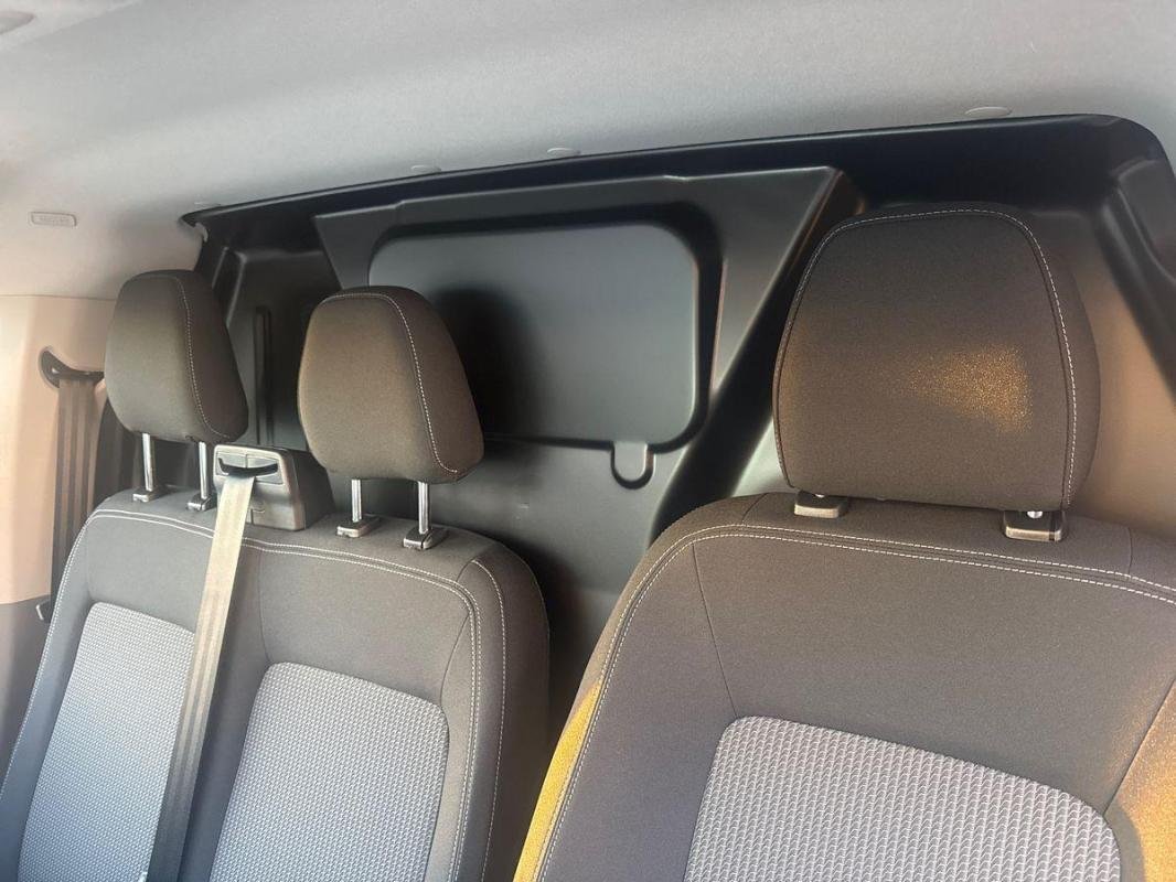 Volkswagen Transporter - Photo 11