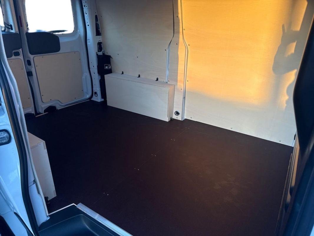 Volkswagen Transporter - Photo 12