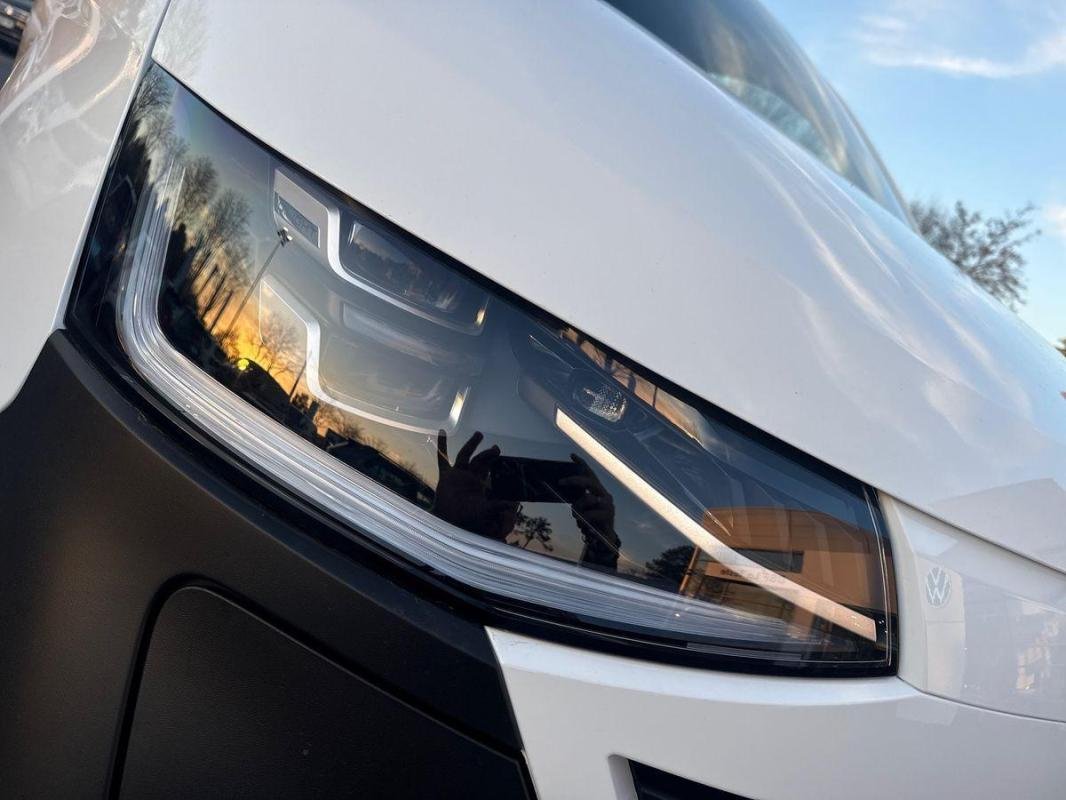 Volkswagen Transporter - Photo 15