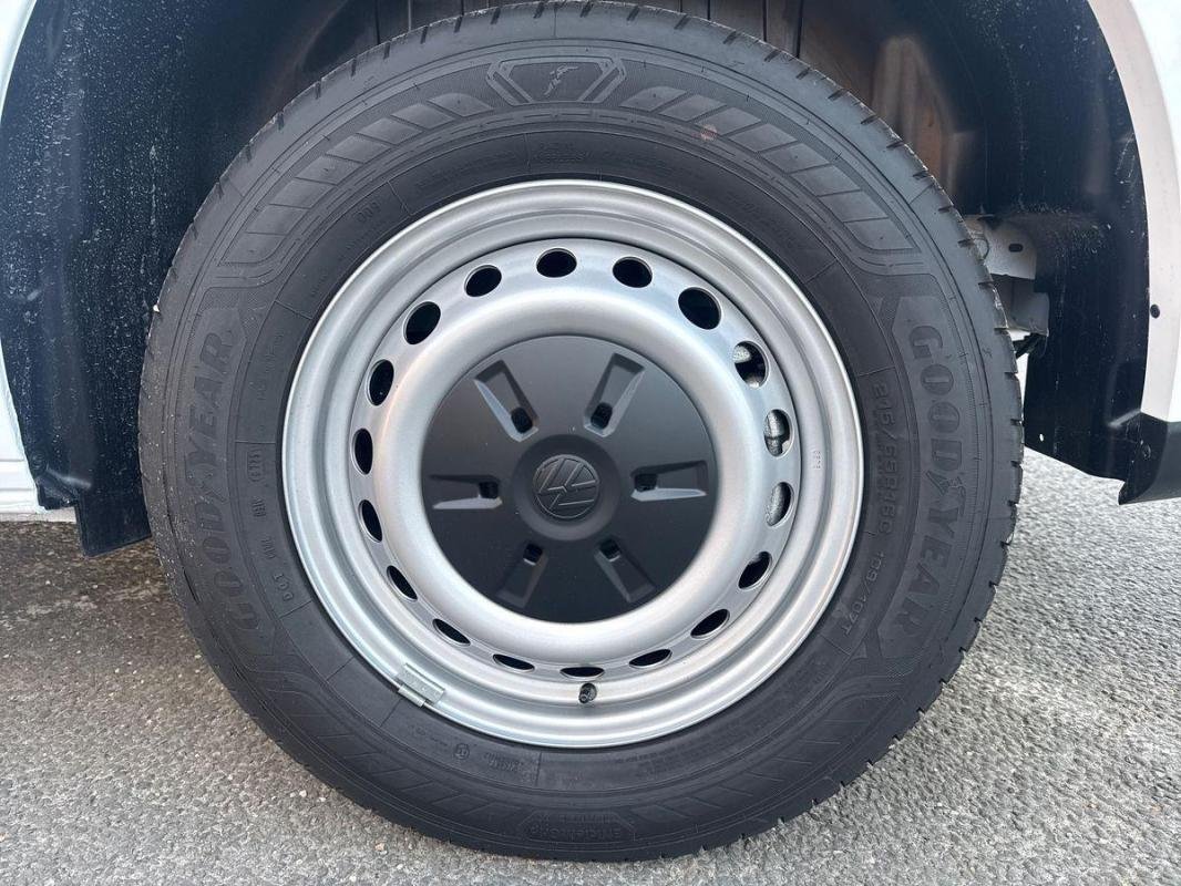 Volkswagen Transporter - Photo 17