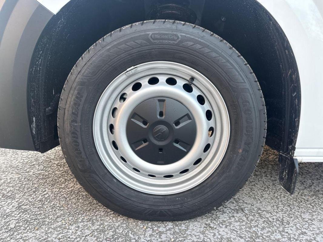 Volkswagen Transporter - Photo 18