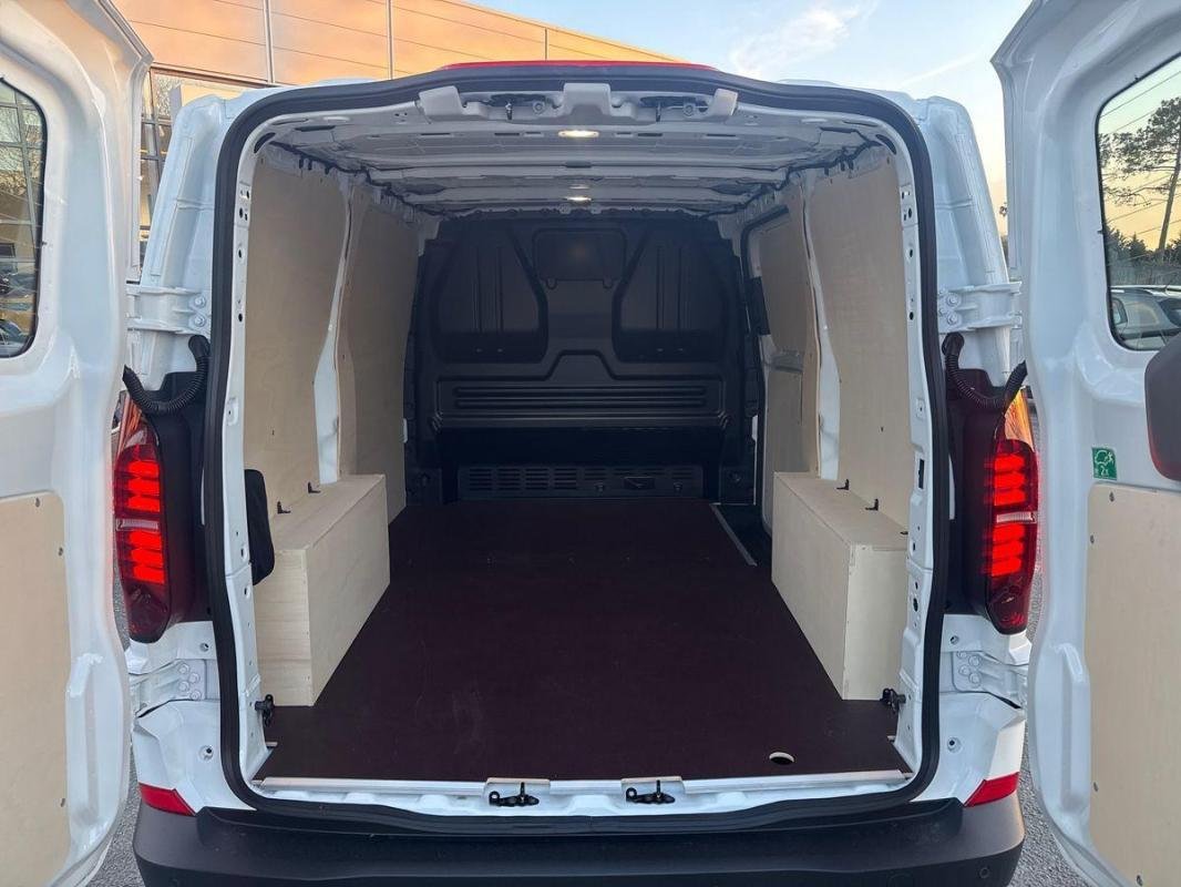 Volkswagen Transporter - Photo 20