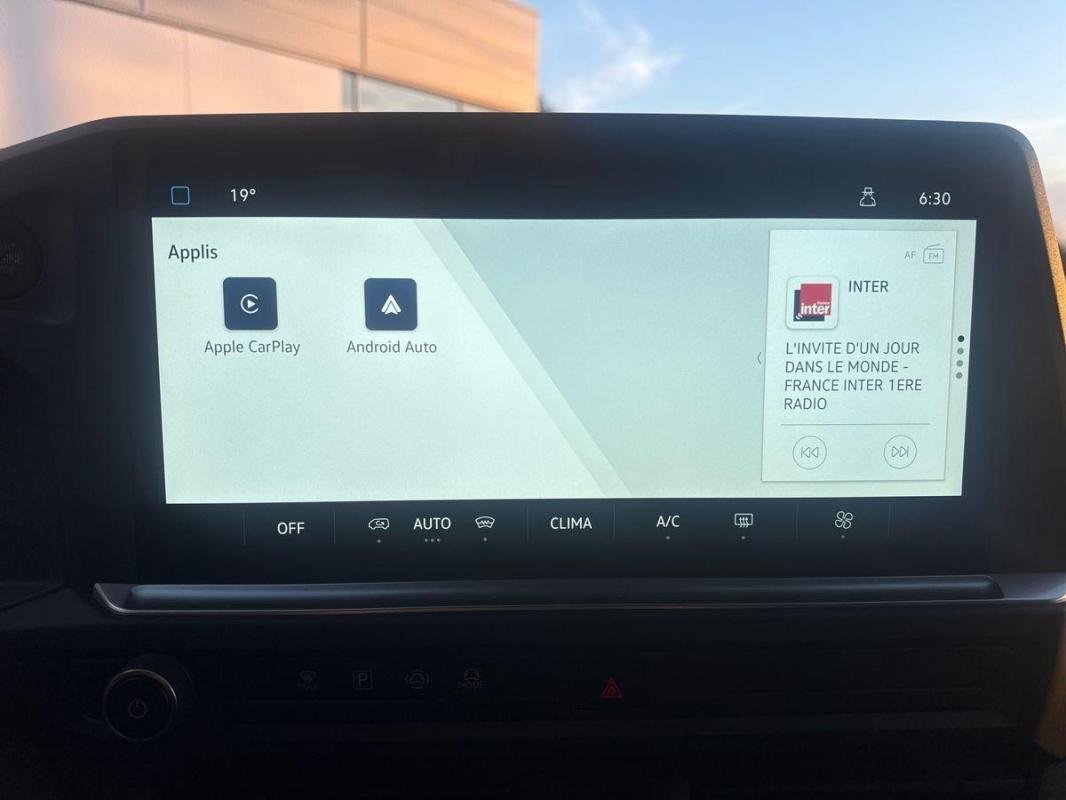 Volkswagen Transporter - Photo 6