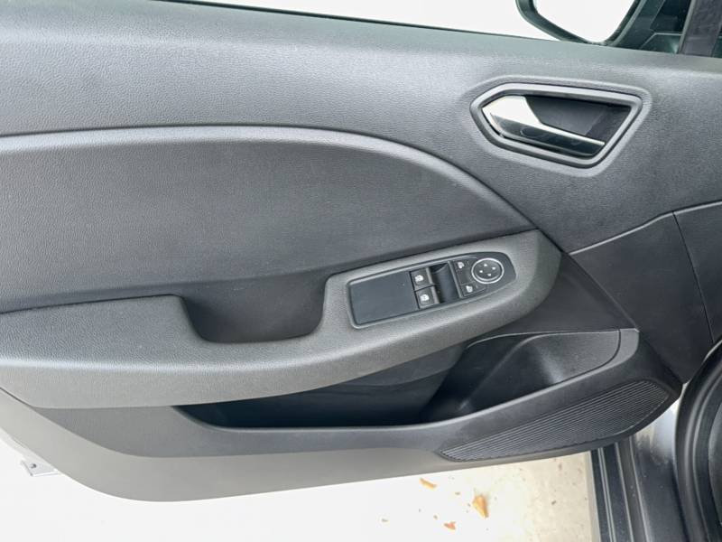 Renault Clio - Photo 16