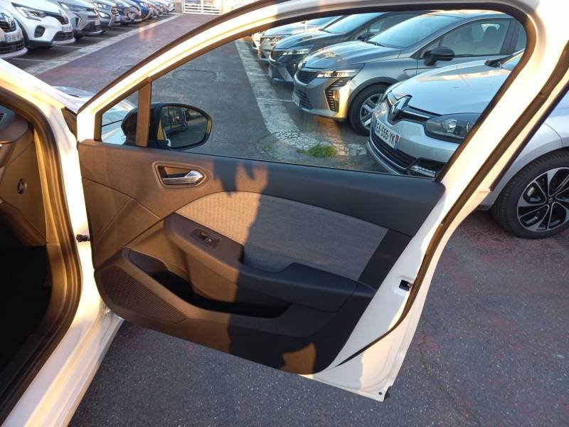 Renault Clio - Photo 19
