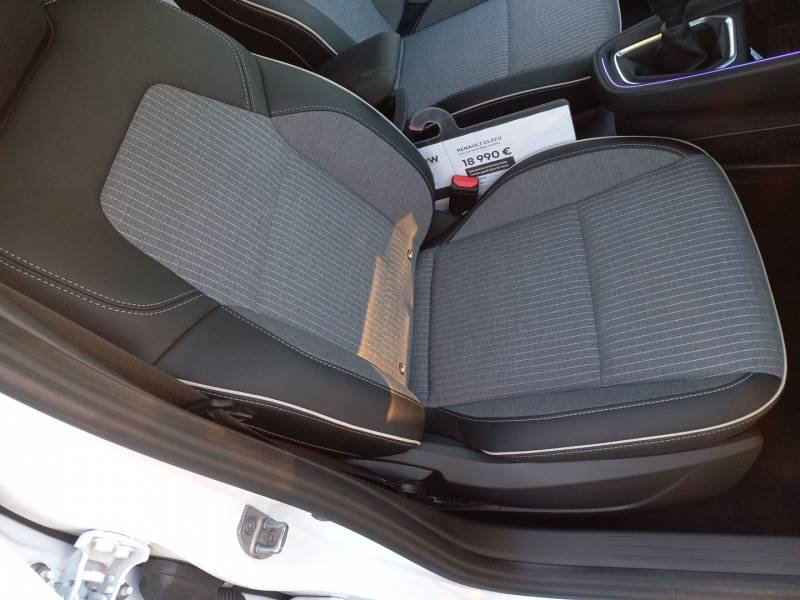 Renault Clio - Photo 21