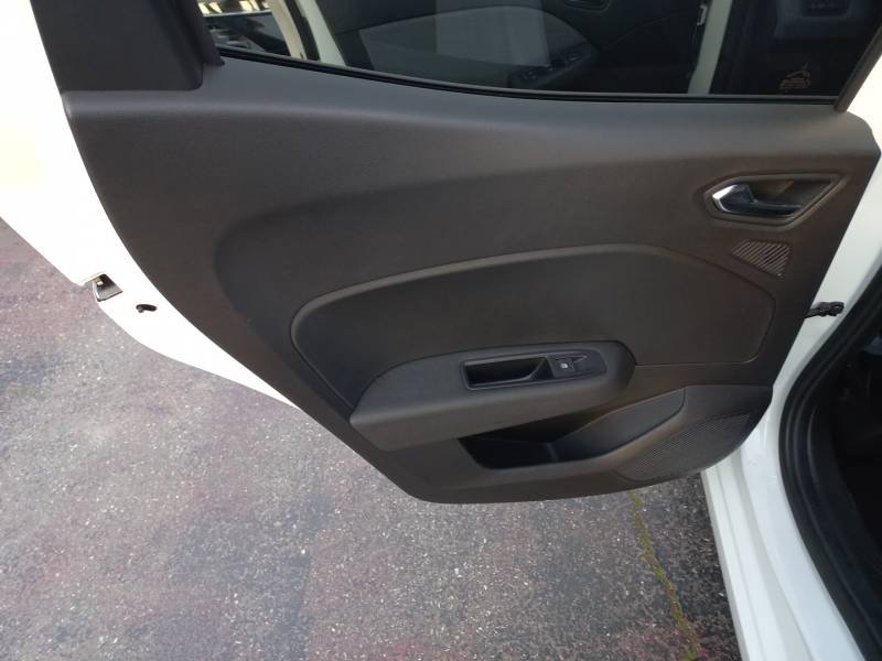 Renault Clio - Photo 25