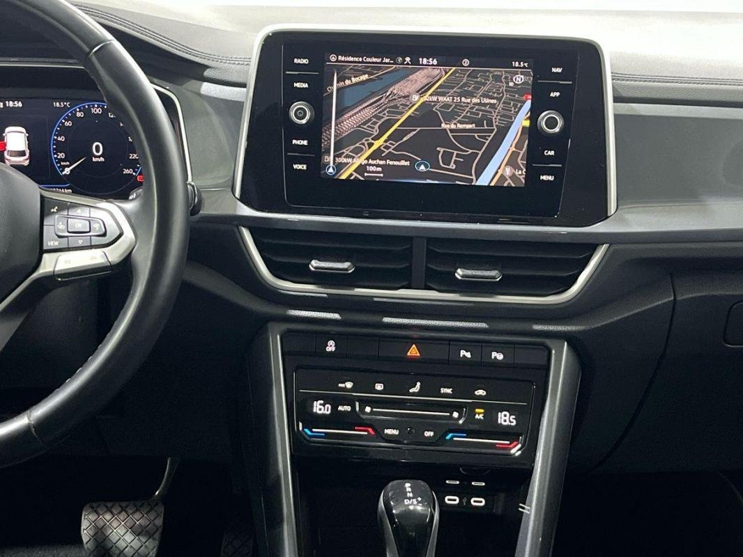 Volkswagen T-Roc - Photo 11