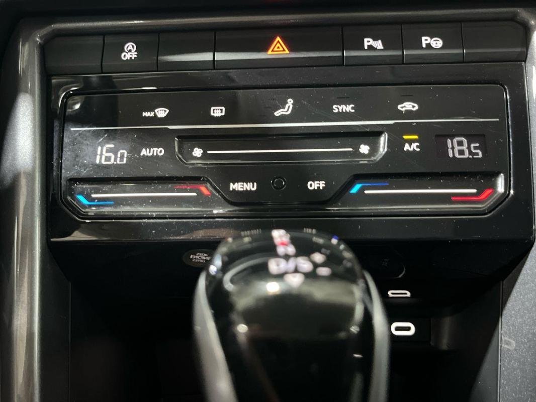 Volkswagen T-Roc - Photo 20