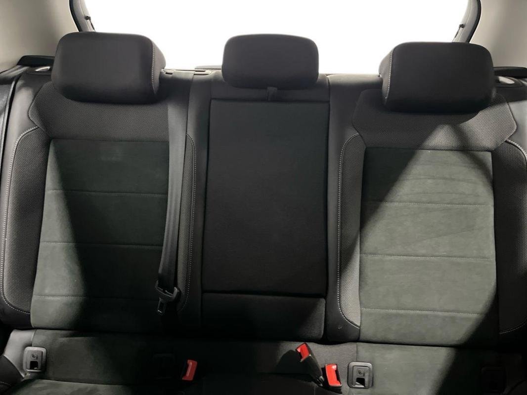 Volkswagen T-Roc - Photo 23