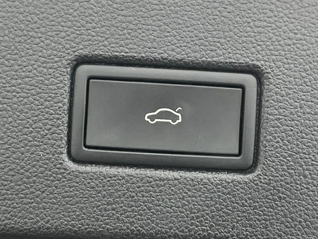 Volkswagen T-Roc - Photo 36