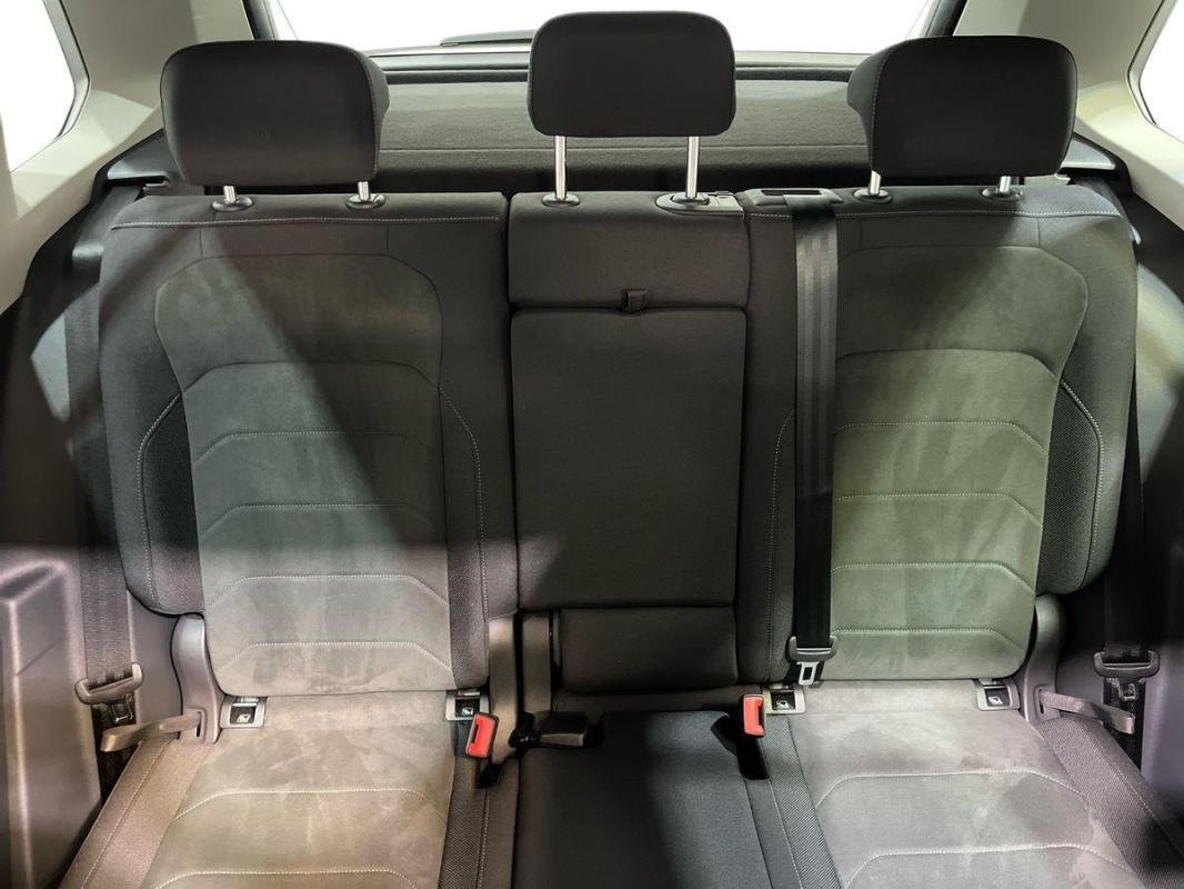 Volkswagen Tiguan - Photo 22