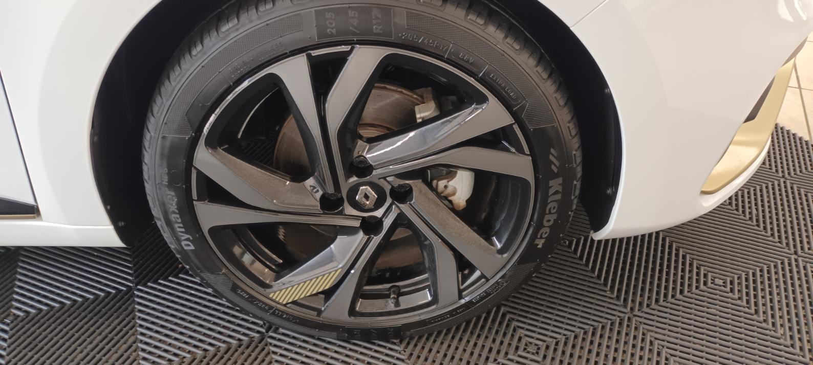Renault Clio - Photo 18