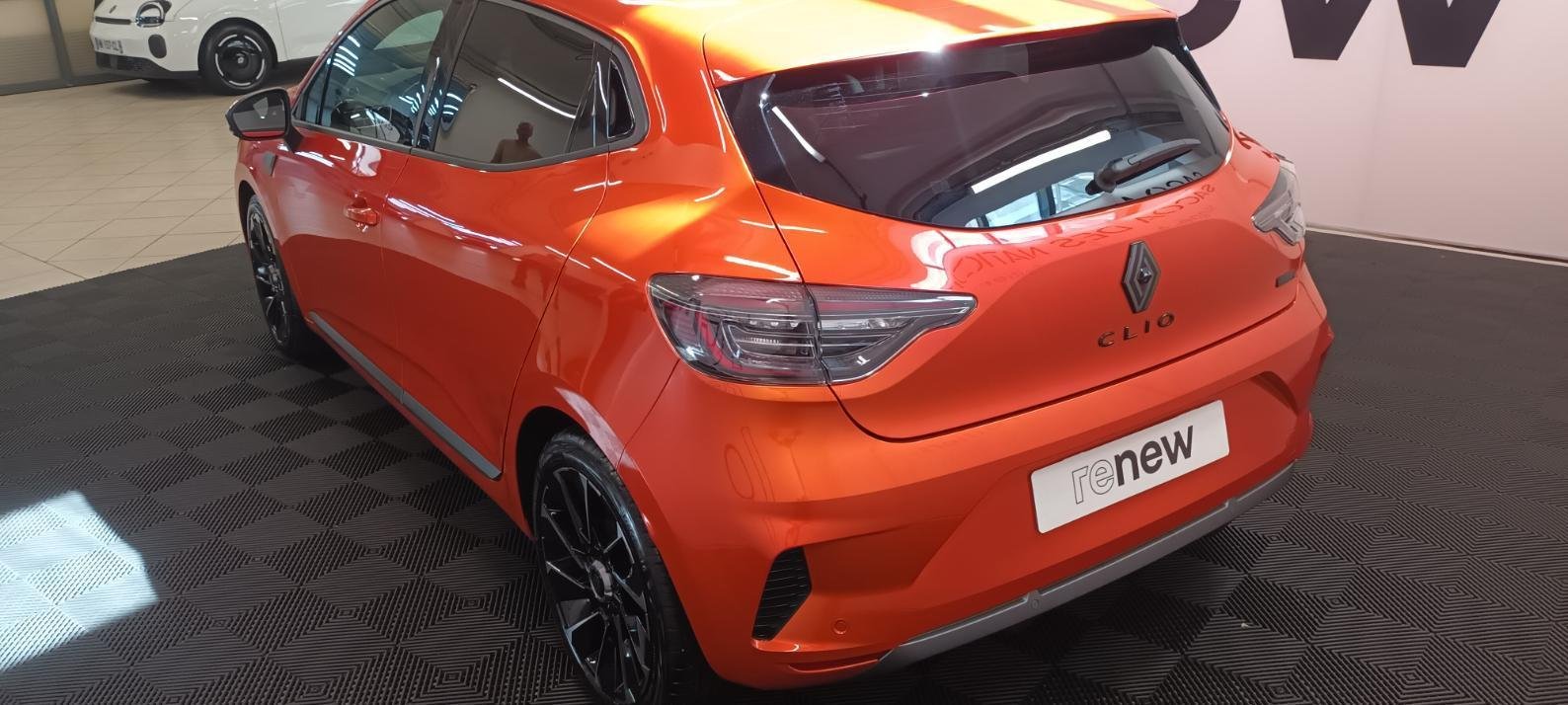 Renault Clio - Photo 4