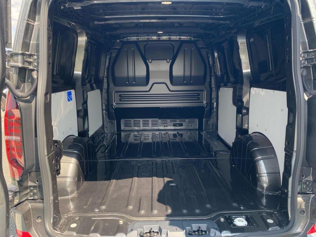 Volkswagen Transporter - Photo 31
