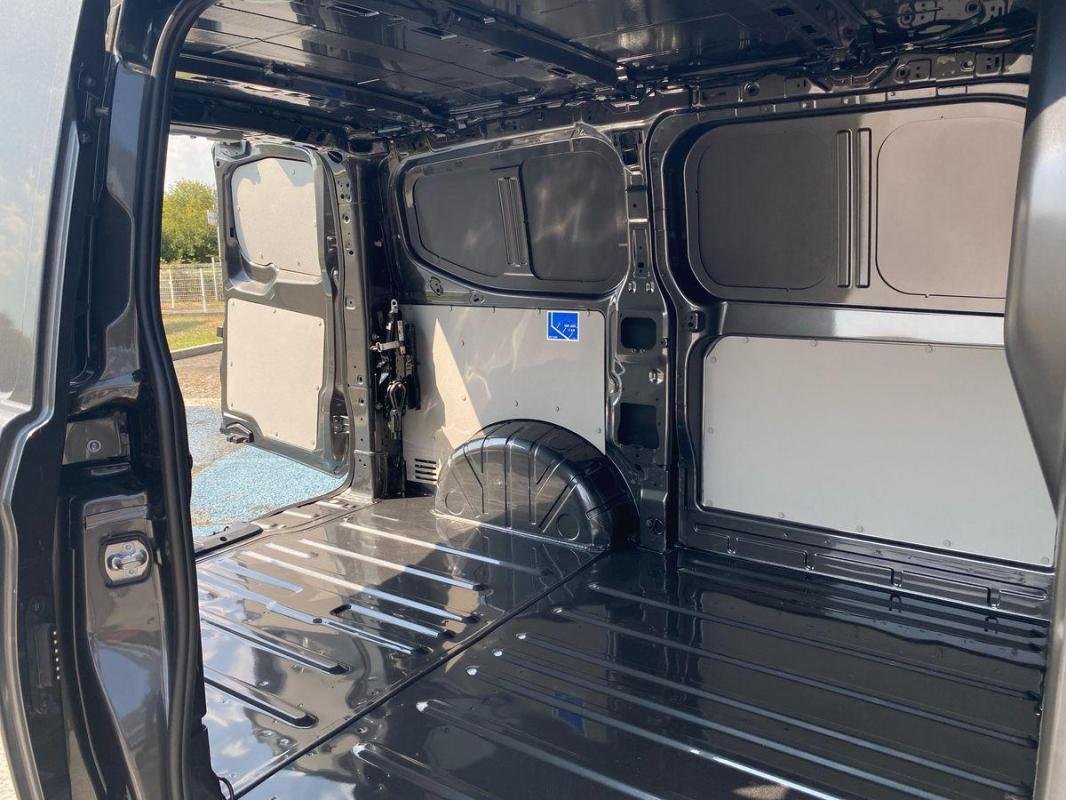 Volkswagen Transporter - Photo 32