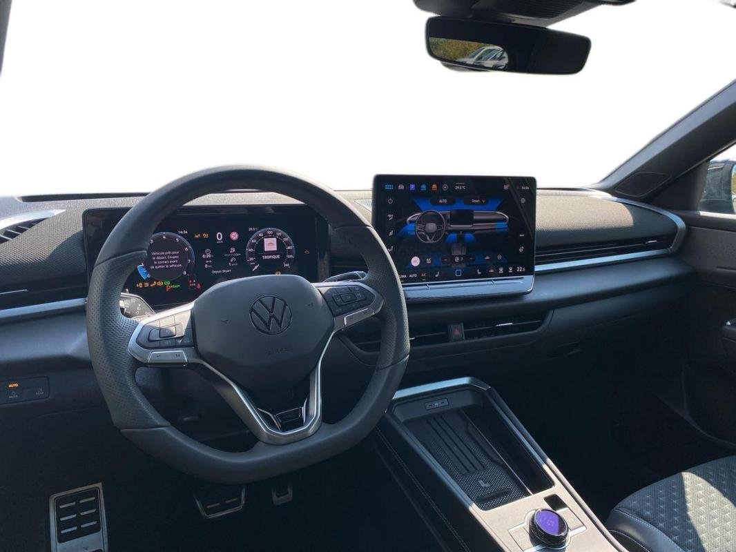 Volkswagen T-Roc - Photo 9