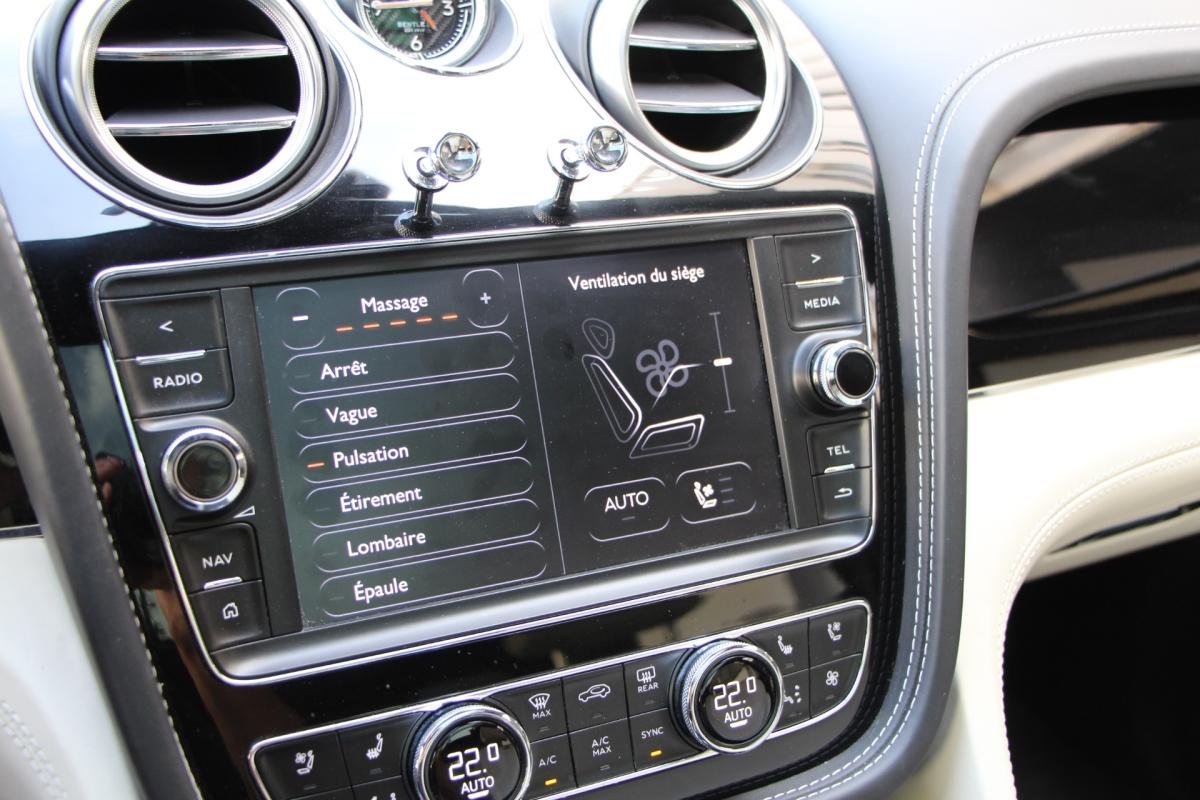 Bentley Bentayga - Photo 15