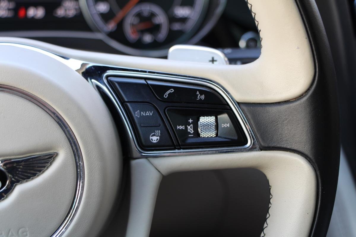 Bentley Bentayga - Photo 17