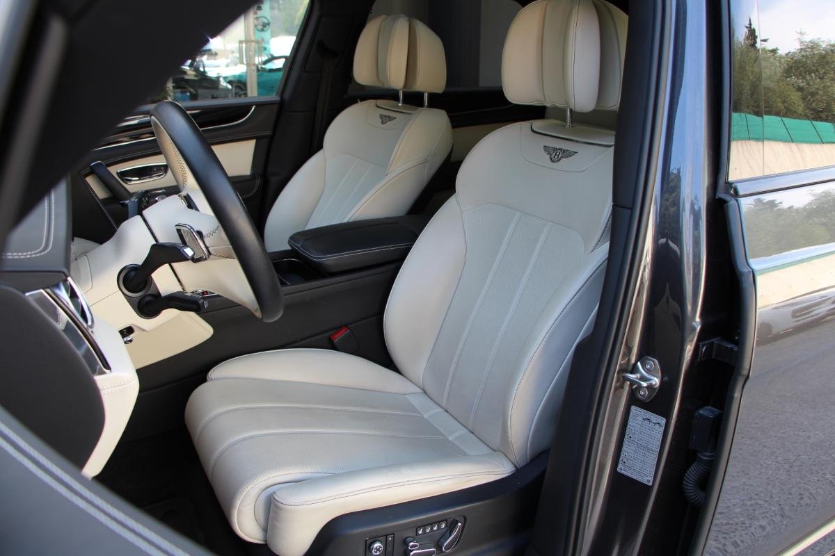 Bentley Bentayga - Photo 23