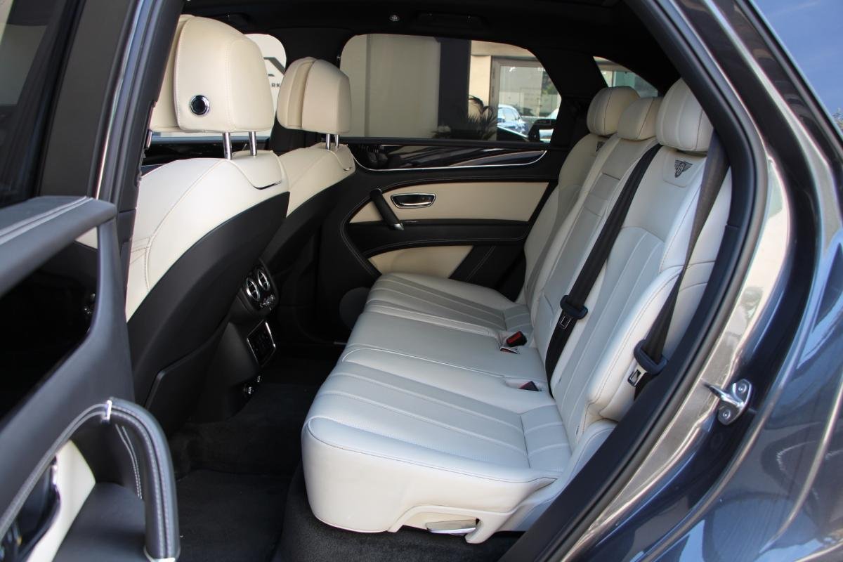 Bentley Bentayga - Photo 24