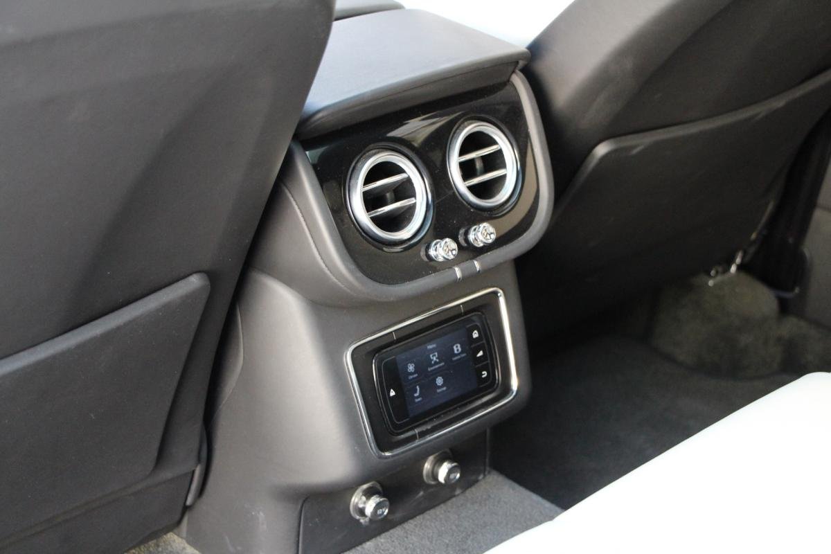 Bentley Bentayga - Photo 25