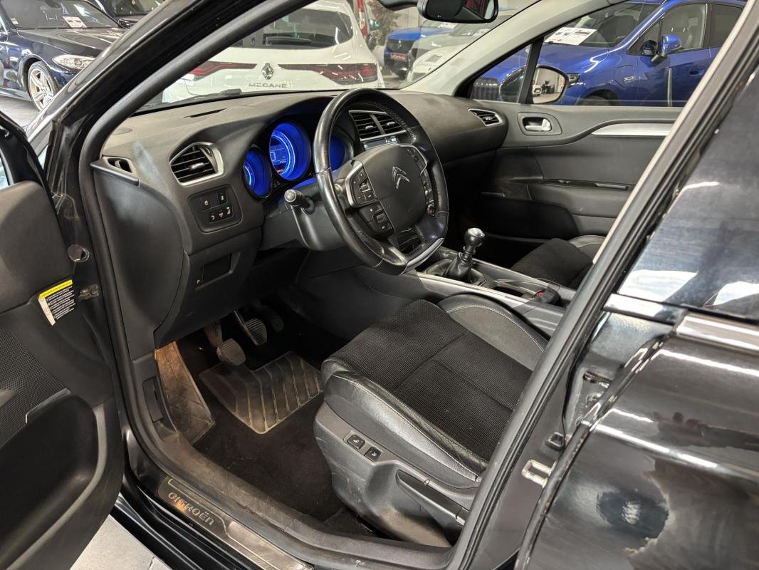 Citroën C4 - Photo 8