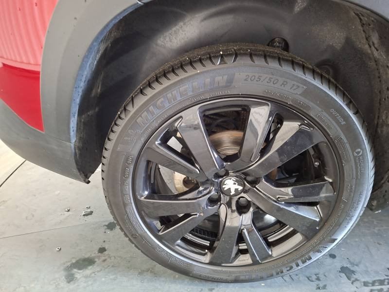 Peugeot 2008 - Photo 9