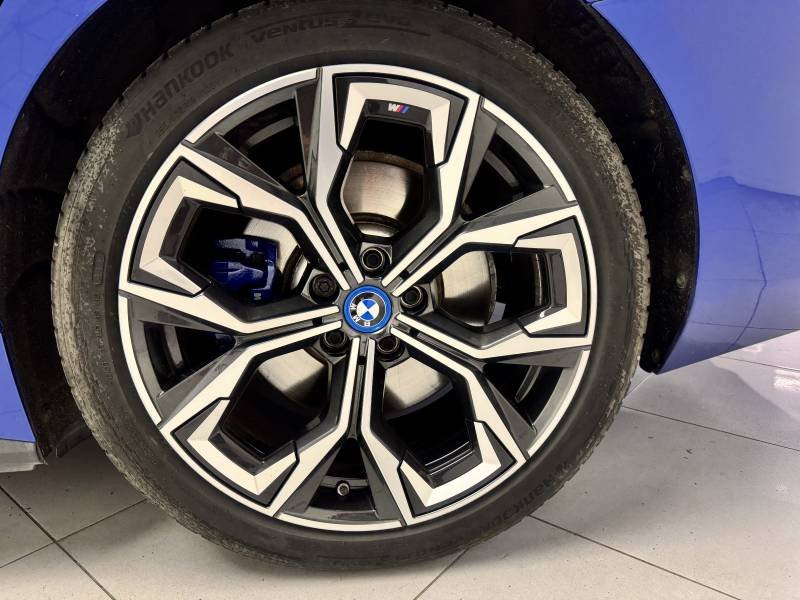BMW i4 - Photo 12