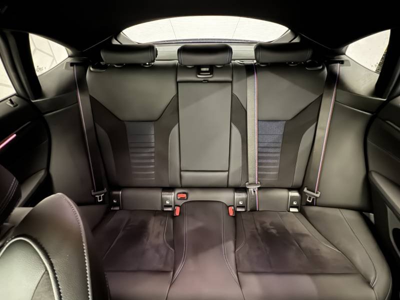 BMW i4 - Photo 25