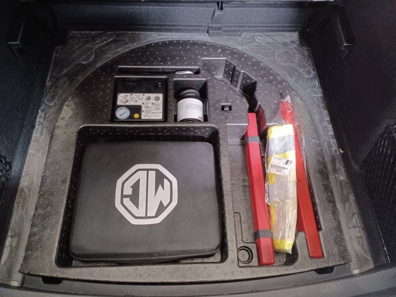 MG ZS - Photo 17