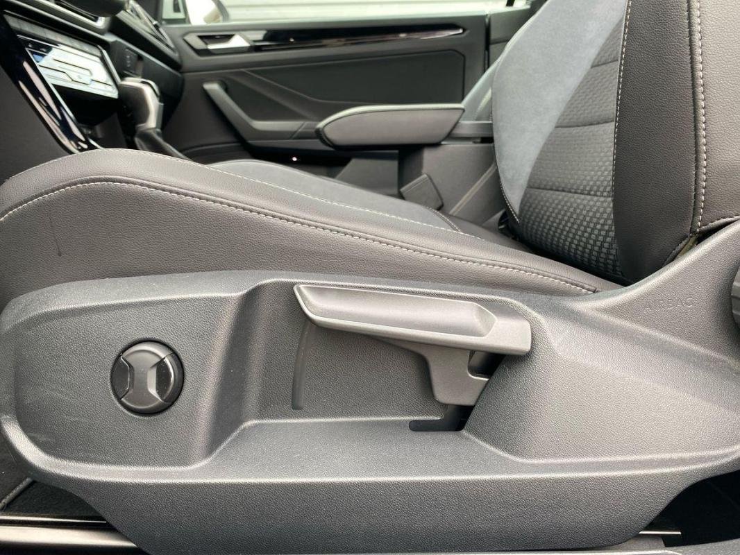 Volkswagen T-Roc - Photo 14
