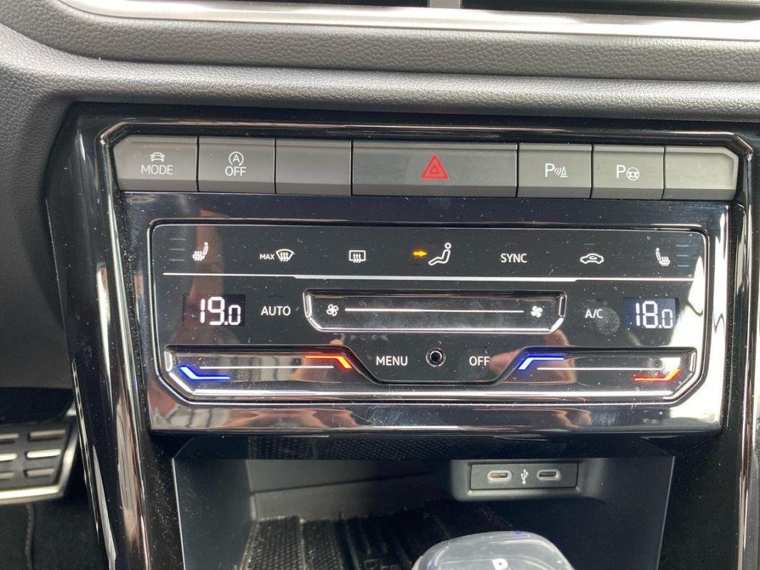 Volkswagen T-Roc - Photo 19