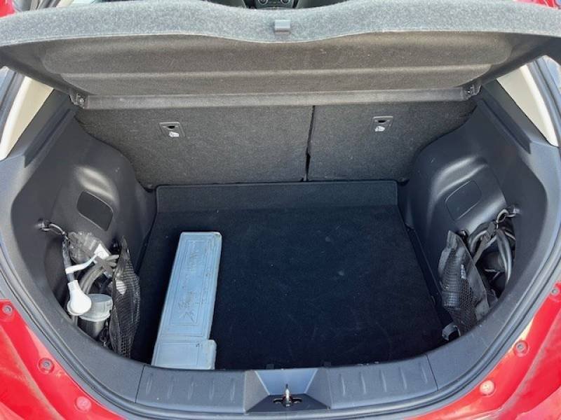 Nissan Leaf - Photo 22