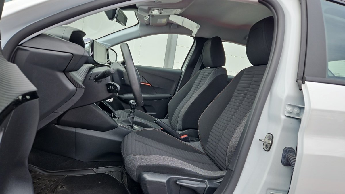 Peugeot 208 - Photo 13