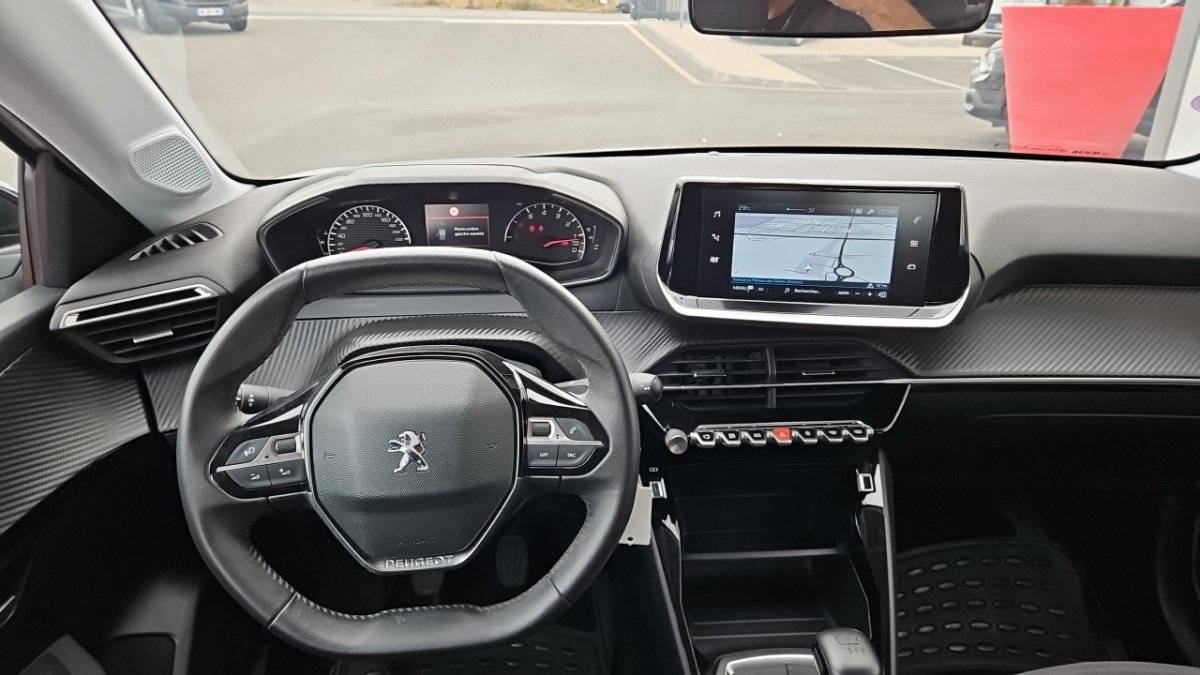 Peugeot 208 - Photo 14