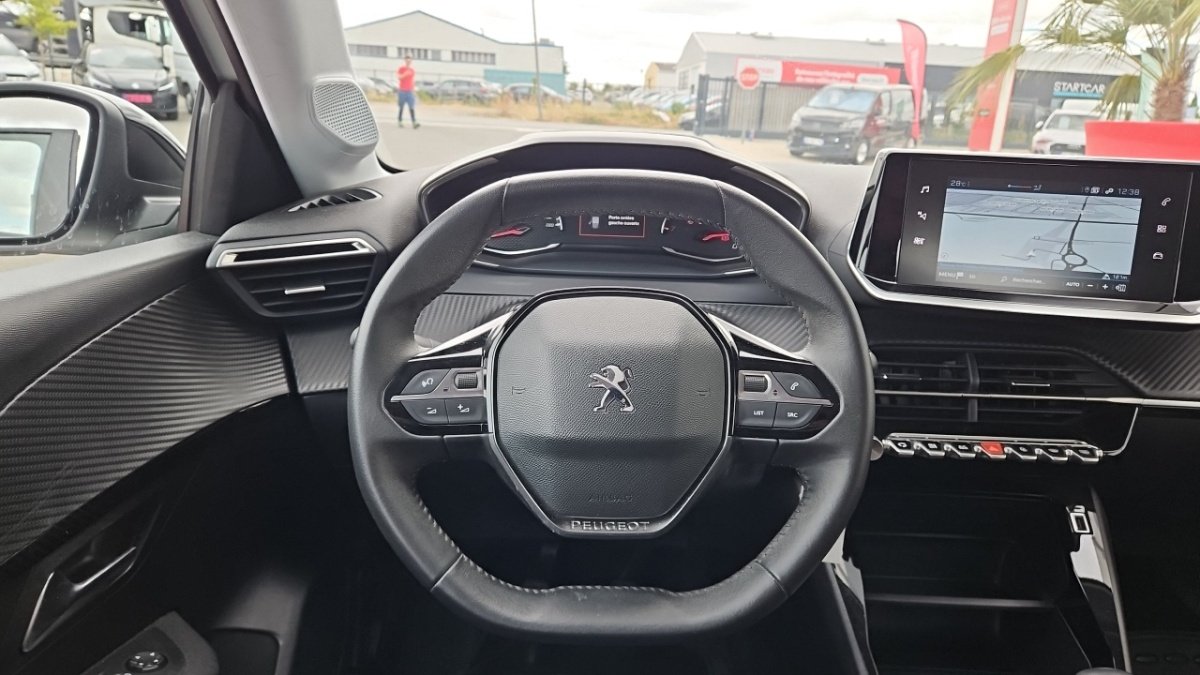 Peugeot 208 - Photo 15