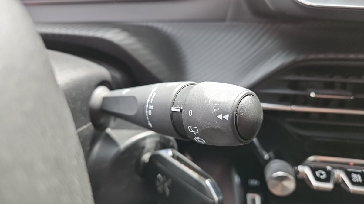 Peugeot 208 - Photo 22