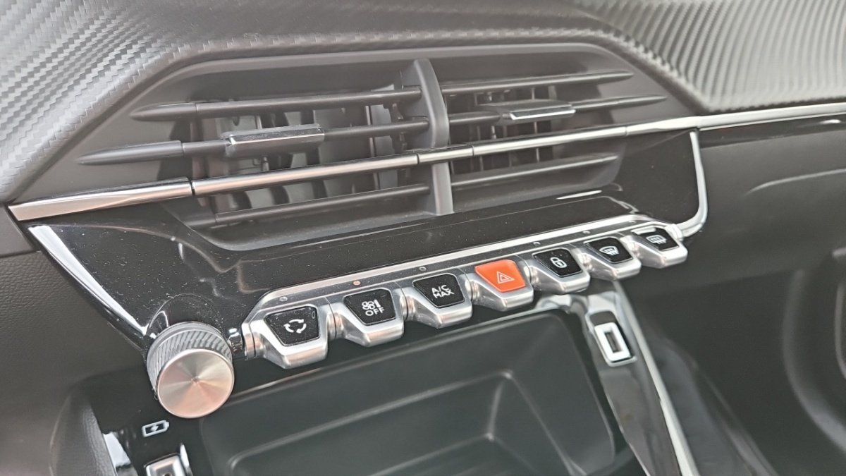 Peugeot 208 - Photo 28